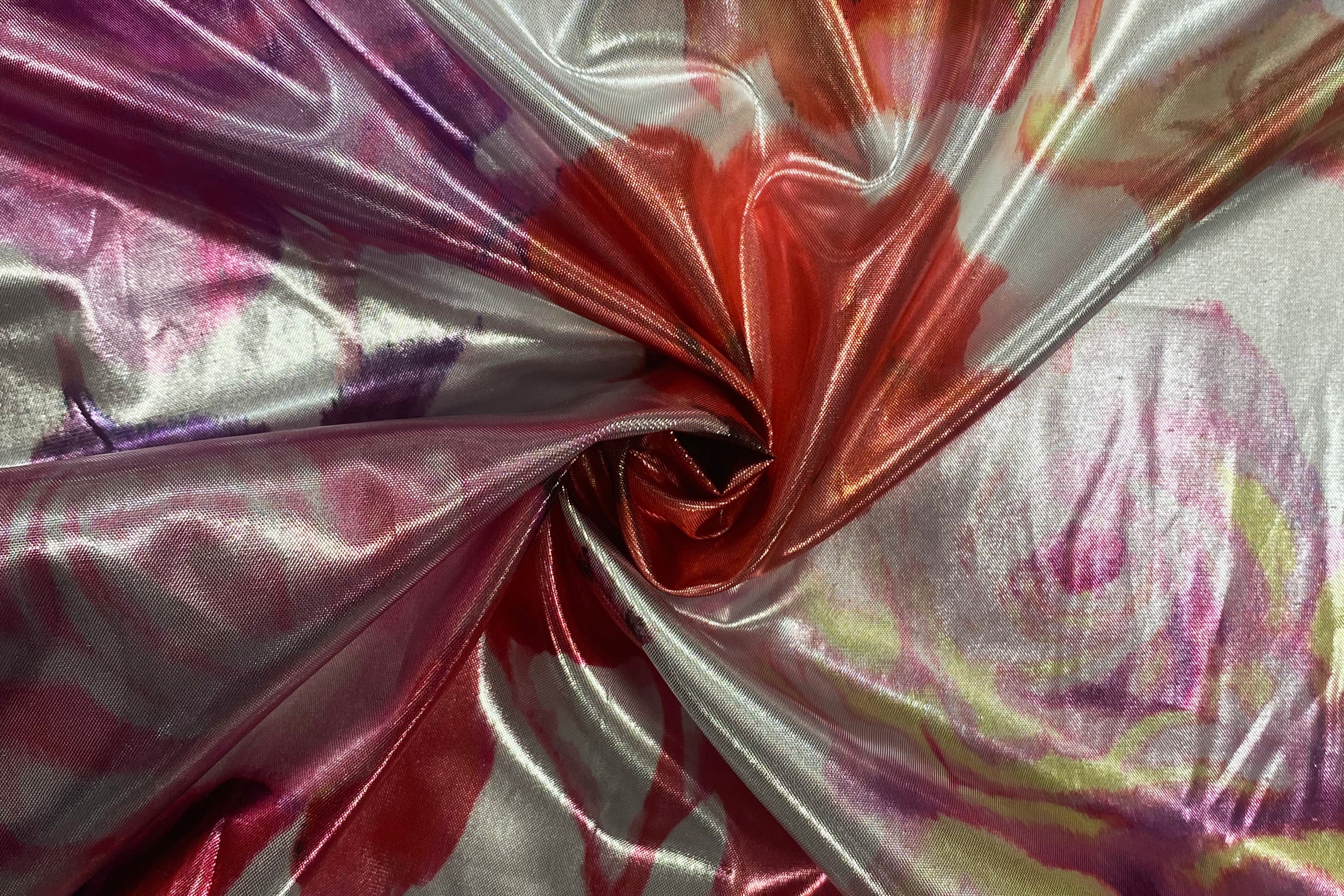 Шелковая парча Blumarine «Розы на серебре»
