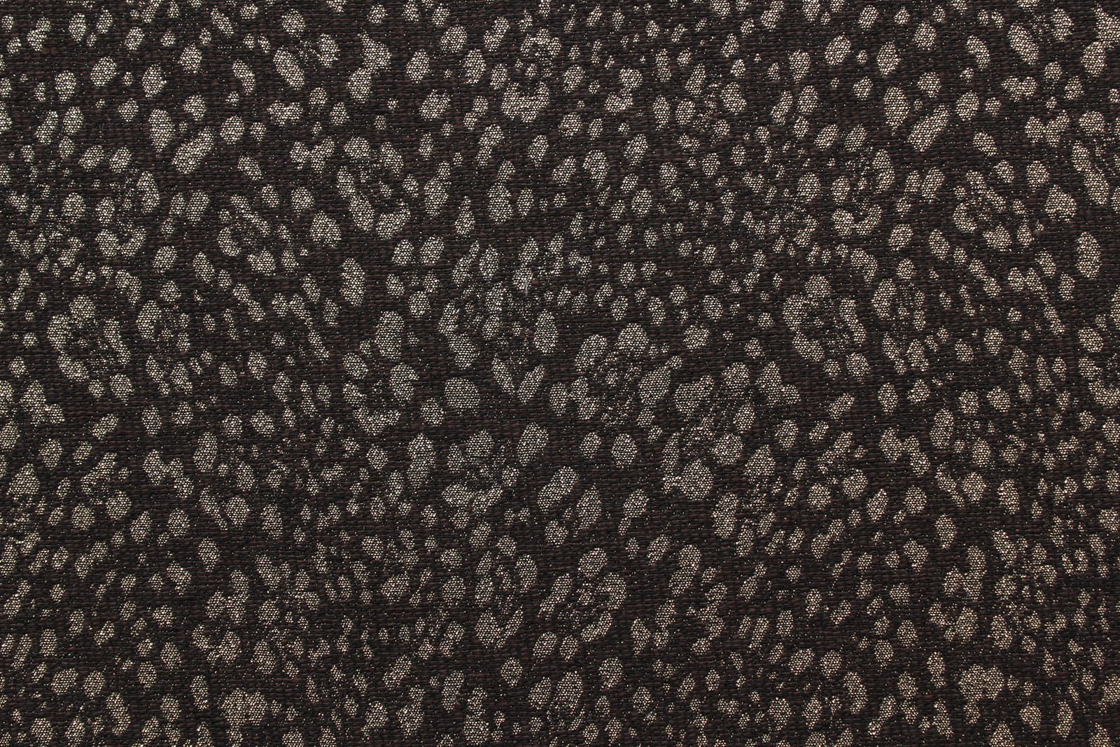 Жаккард перламутр тёмно-коричневый с золотом и хищным узором