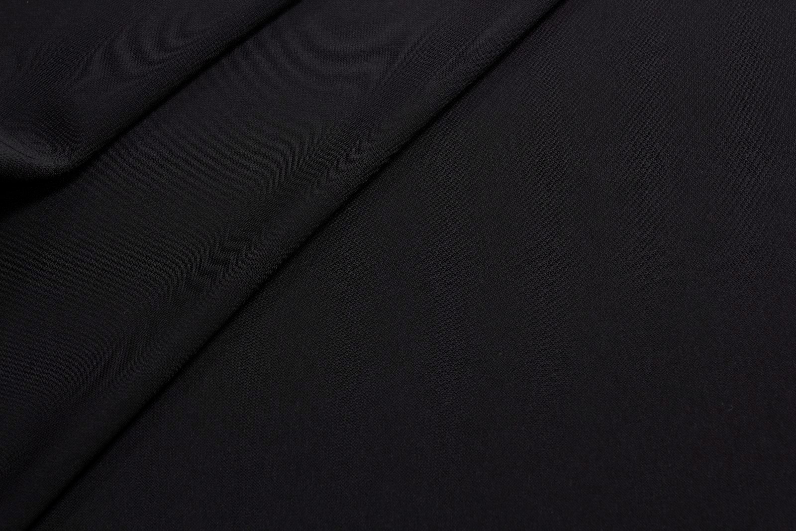 Креп стрейч черный 370 г/мп